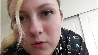 Krissy Lynn-ը հառաչում է, երբ ստանում է իր փիսիկը